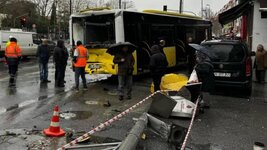 son_dakika_fatihte_iett_otobusleri_carpisti_1734856859_7851.jpg