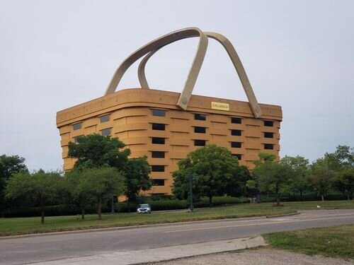 abandoned-longaberger-basket-company-headquarters-v0-kpyzcib9d6hb1.jpg