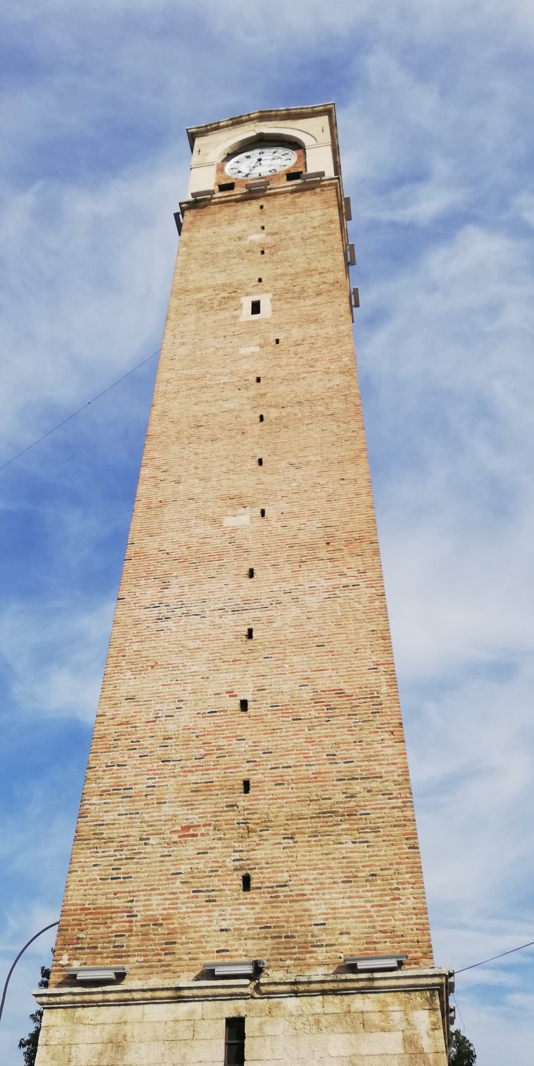 1000178251
