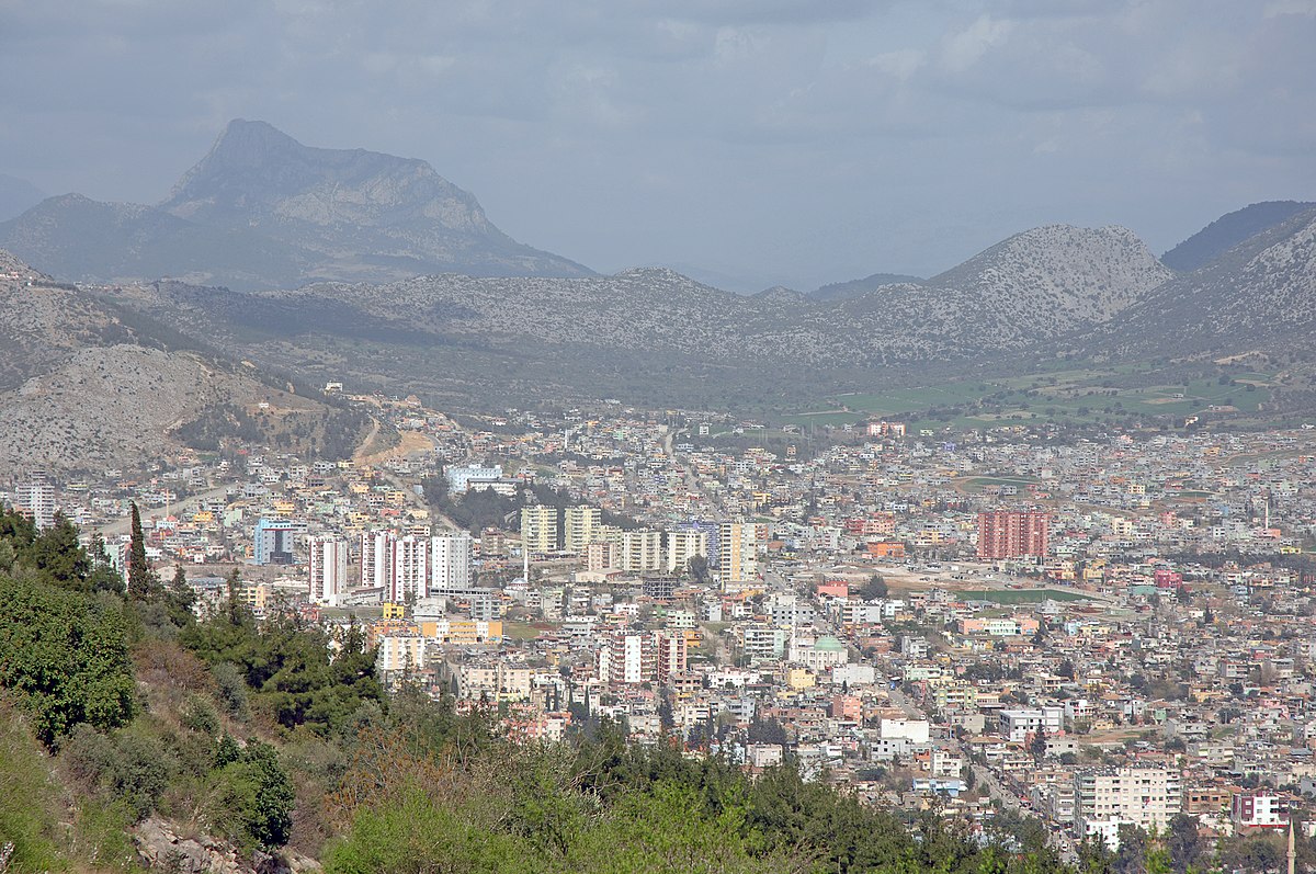 1200px-Kozan_view_from_castle_hill_3136