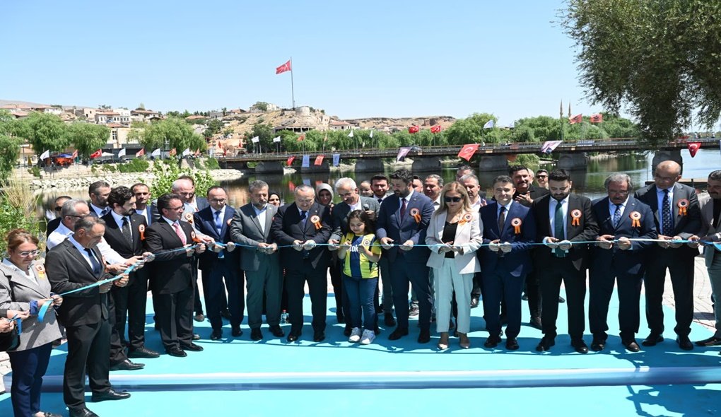 20250908TarihiAvanosRestorasyonAçılışAltFoto7.jpg