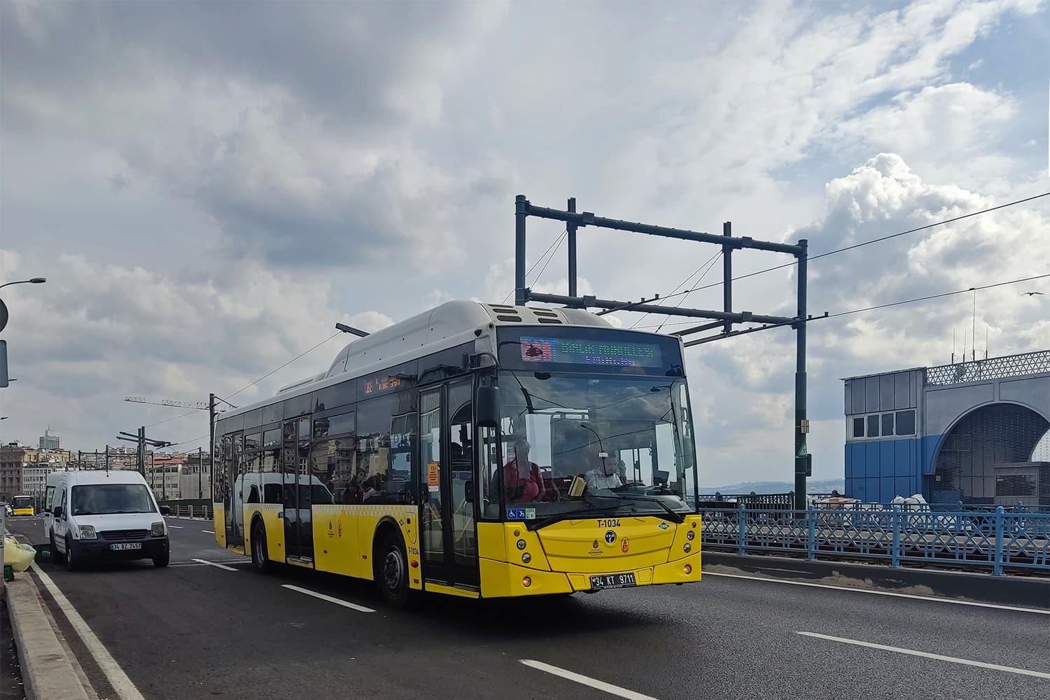3250621