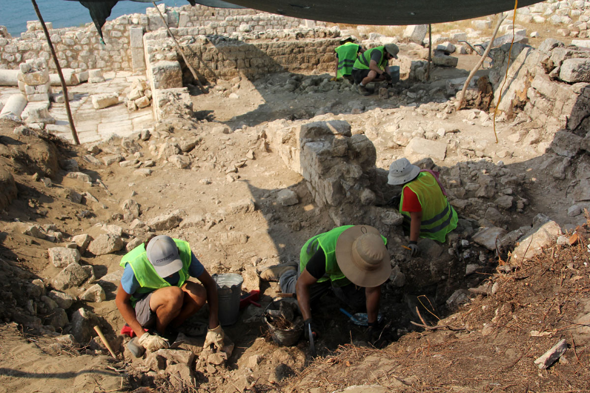 88680_elaiussa-sebaste-antik-kenti-kazilari-erdemli-mersin-230725-1k1.jpg