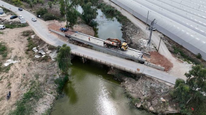 Aksu-Kunduda-Yeni-Kopru-Trafigi-Rahatlatacak.jpg