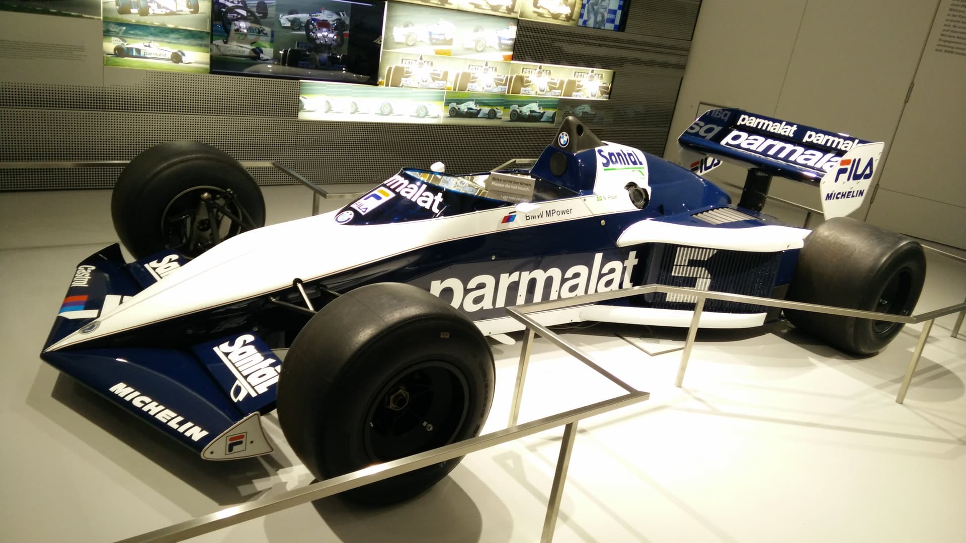BMW_Museum_IMG_20141113_104325_(15674582320)