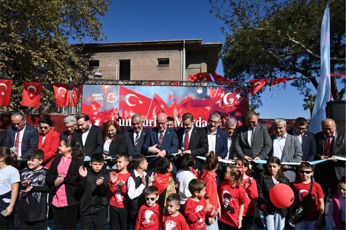 cumhuriyet_meydani_3.jpg