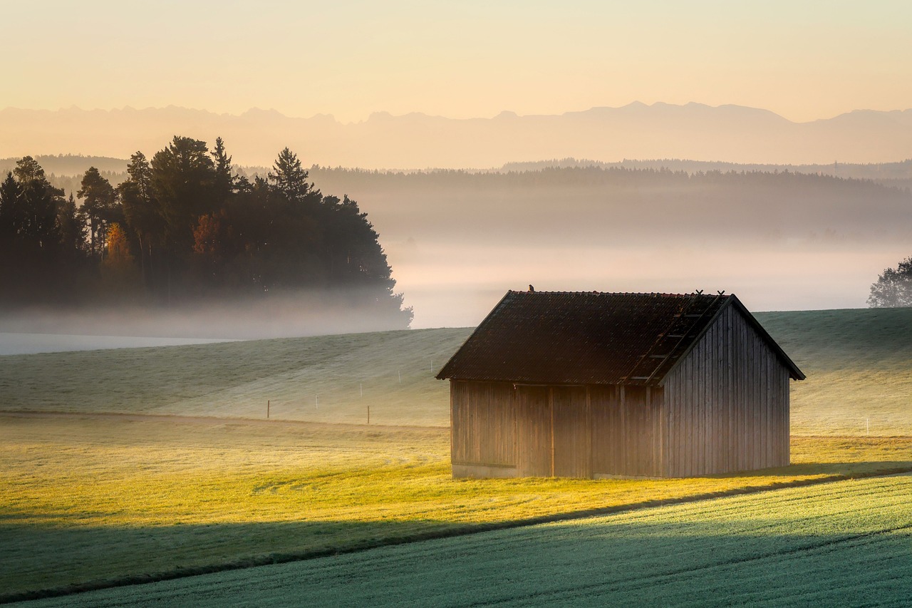hut-6750482_1280