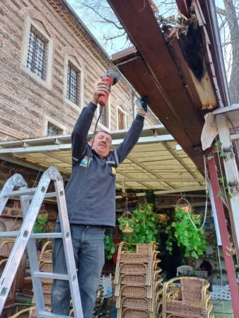 içkozahanda-sundurmalar-söküldü-338x450