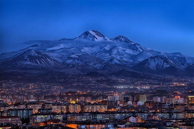 images - 2024-02-19T202812.648