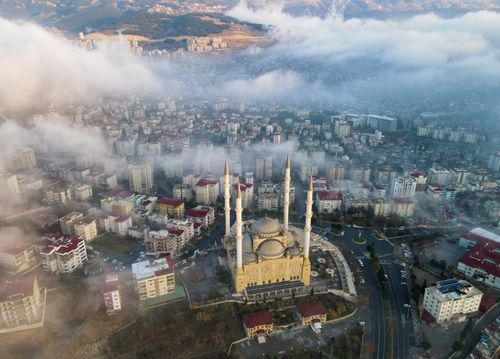 kahramanmarasta-abdulhamit-hana-ithafen-insa-edile-1610351135848