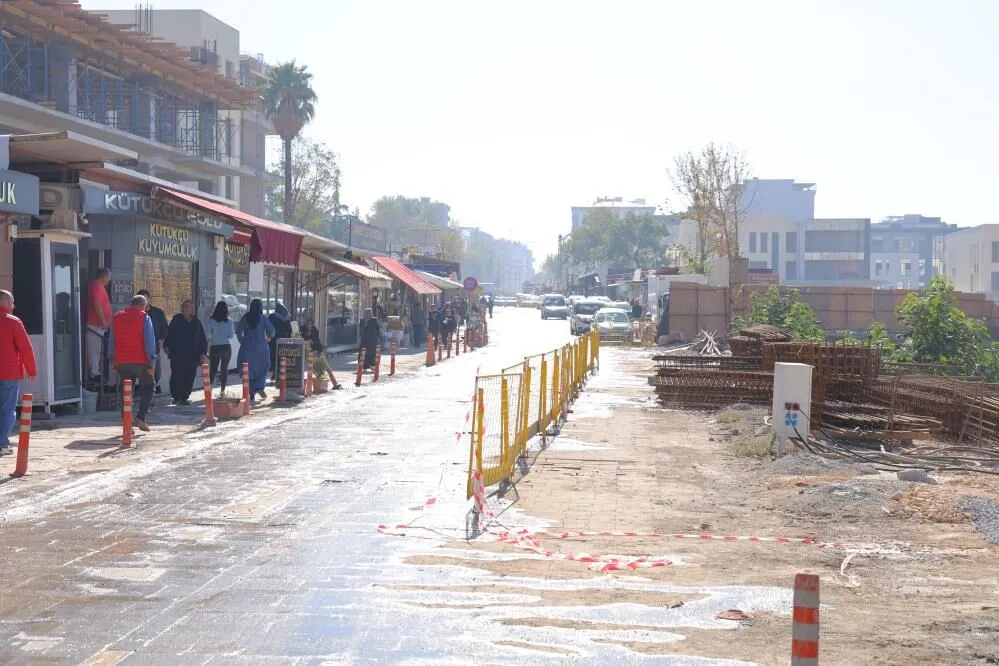 kahramanmarasta-kibris-meydani-esnafi-cozum-bekliyor-1.webp