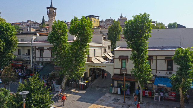kapali-carsi-on-cephe-15
