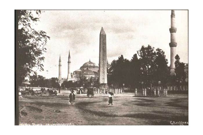 yıl 1925 Dikilitaş