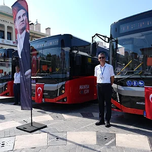 manisa-buyuksehir-toplu-ulasim-konforu-icin-filoya-35-yeni-otobus-ekledi-16-68df72908a901.webp