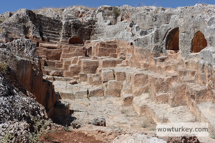 02.05_14_6_New folder (12)_AA-35639088