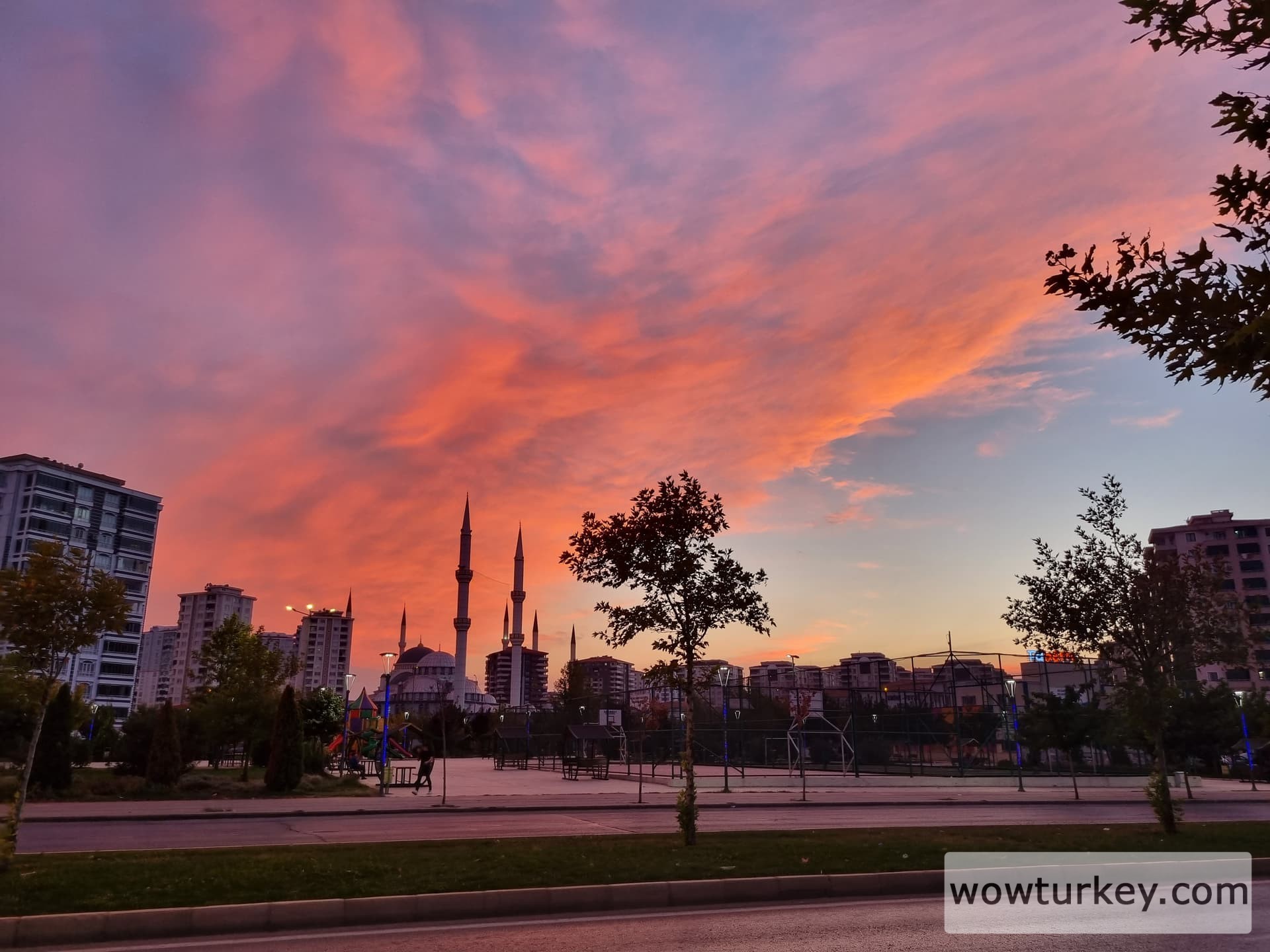 Bulutlar ve Günbatımı