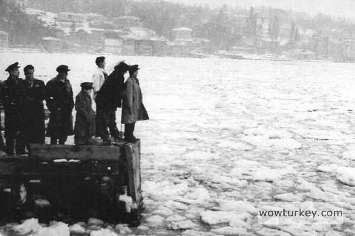 24 Şubat 1954'te görünen buz kütleleri 2