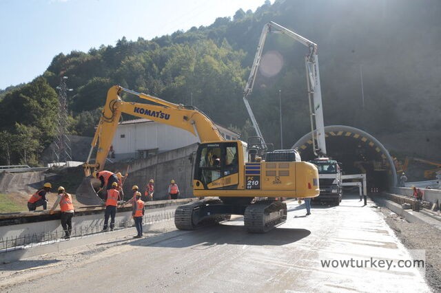 3714926_0996407e30045ede589850bbda8ad0e0_640x640