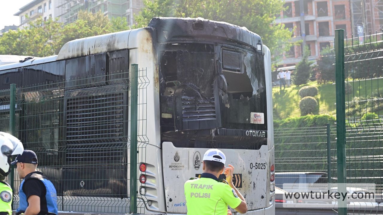 a-a-20240906-35576227-35576219-i-s-t-a-n-b-u-l-d-a-m-e-t-r-o-b-u-s-t-e-c-i-k-a-n-y-a-n-g-i-n-s-o-n-d-u-r-u-l-d-u