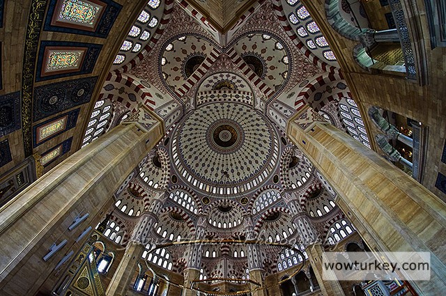 Adana-merkez-cami-içi-orta-boy