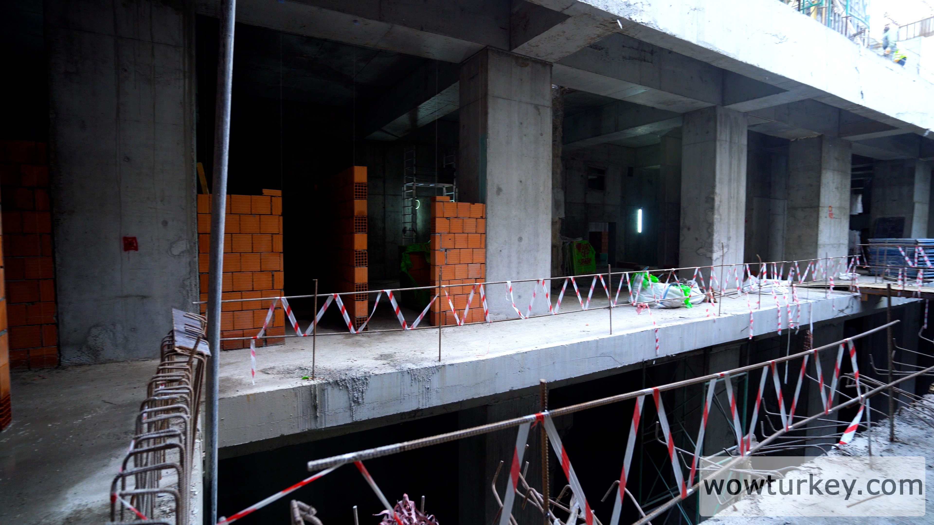 Altunizade-İstasyonu.00_00_32_12.Still005 (1).jpg