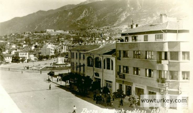 AtaturkCaddesiValilikyanı