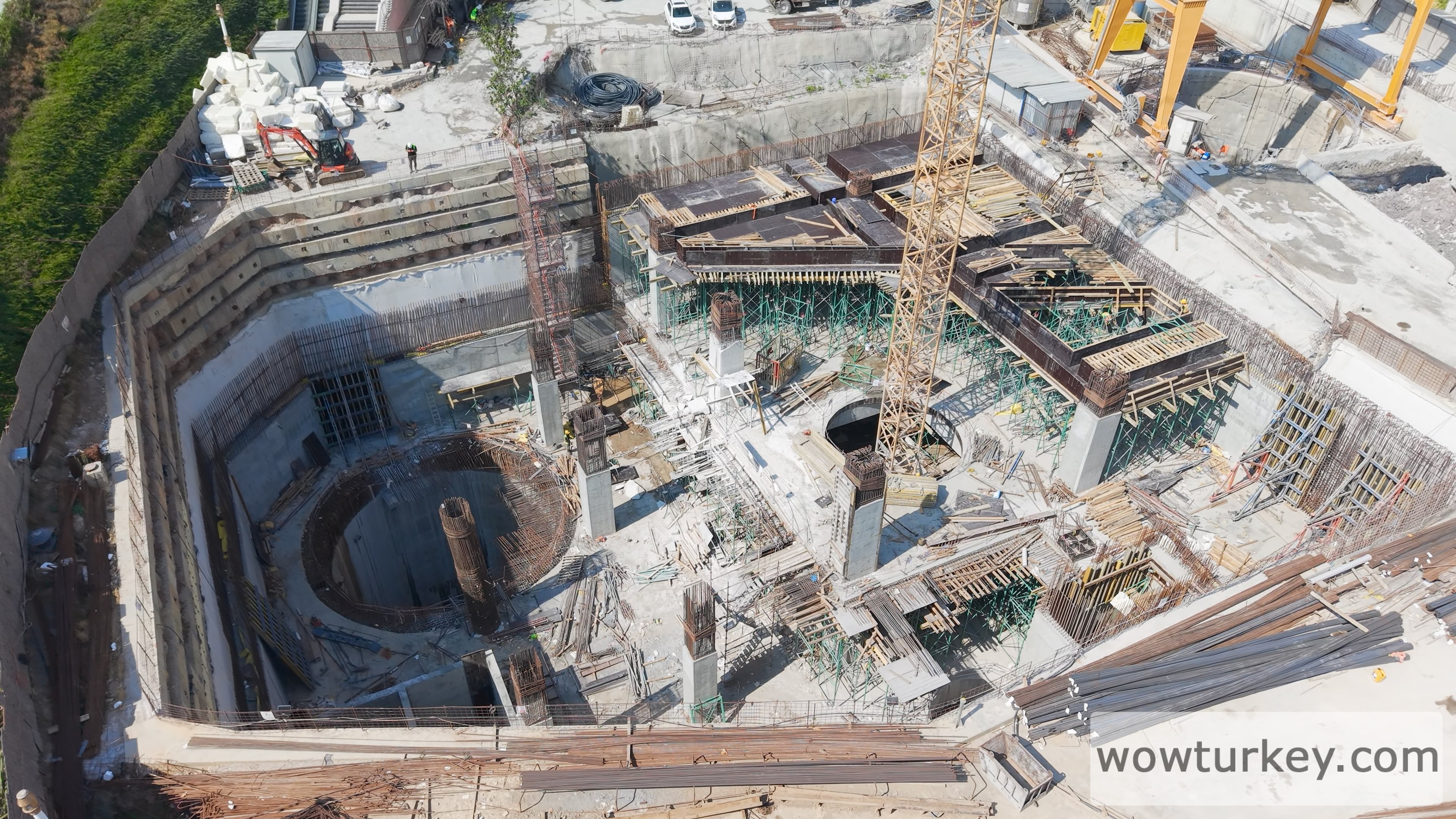 Büyük-Çamlıca-Camii-İstasyonu.00_13_35_22.Still125 (1).jpg