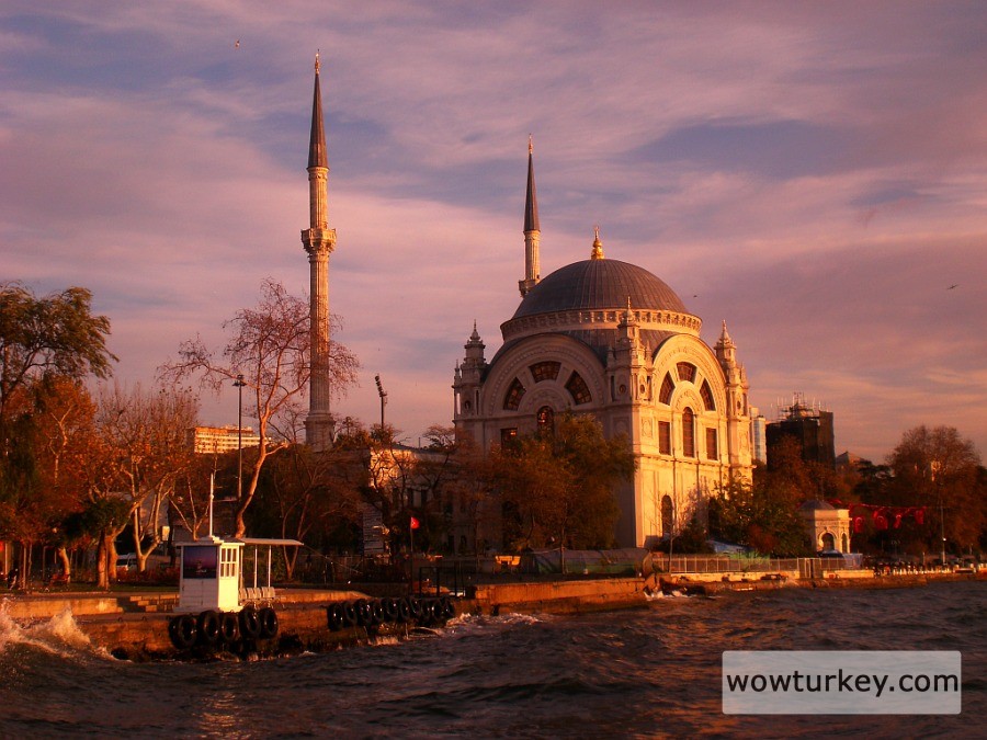 dolmabahce_mosque_ii_by_galopper.jpg