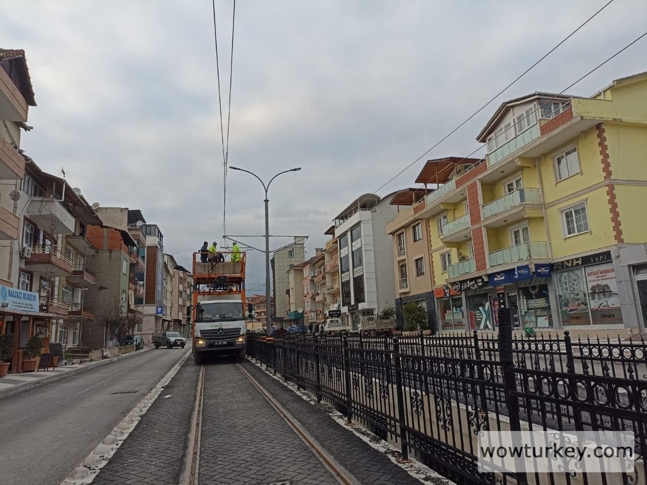 elektrik-hatlari-cekiliyor