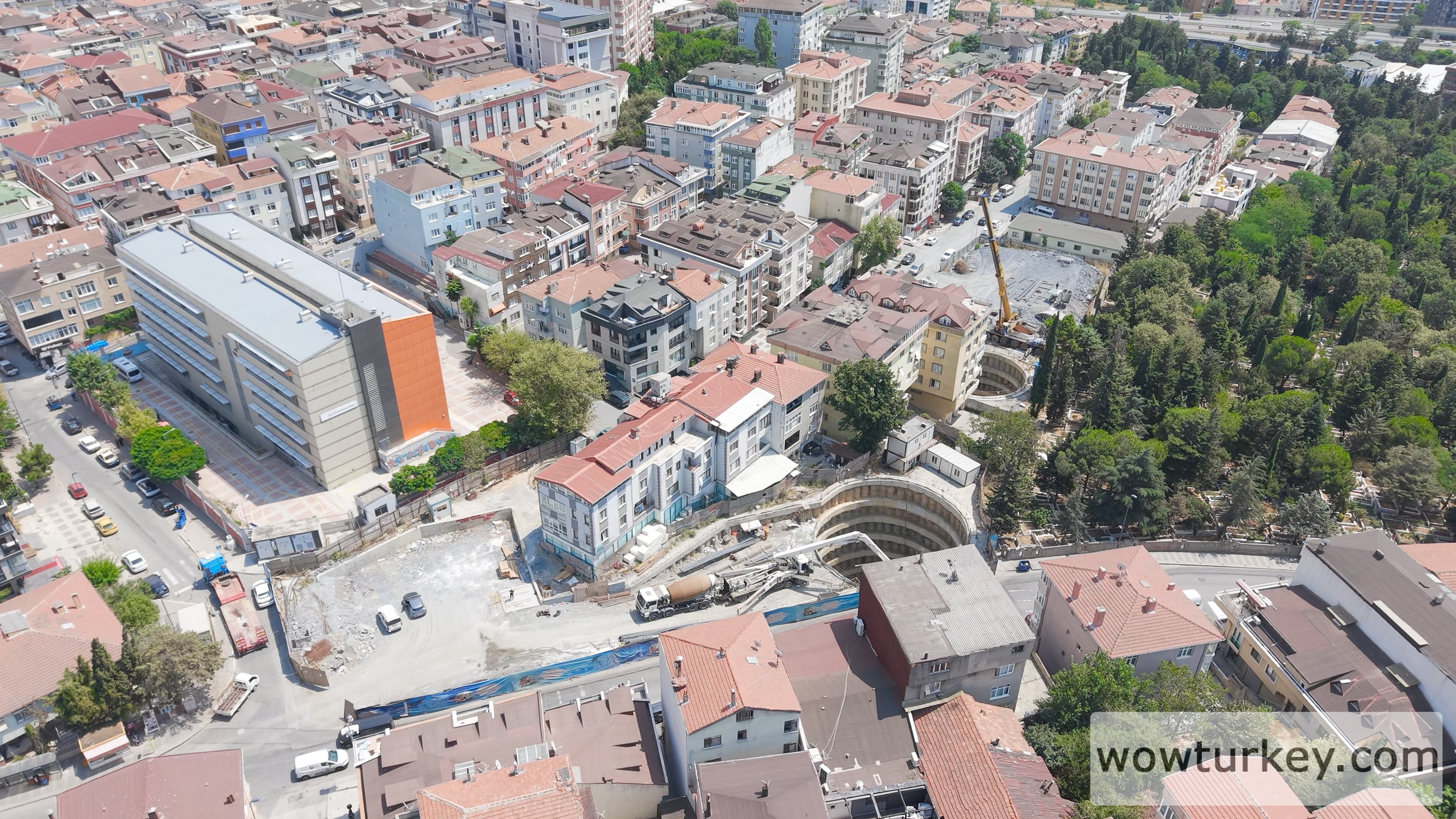 Ferah-Mahallesi-İstasyonu.00_02_01_19.Still010 (1).jpg