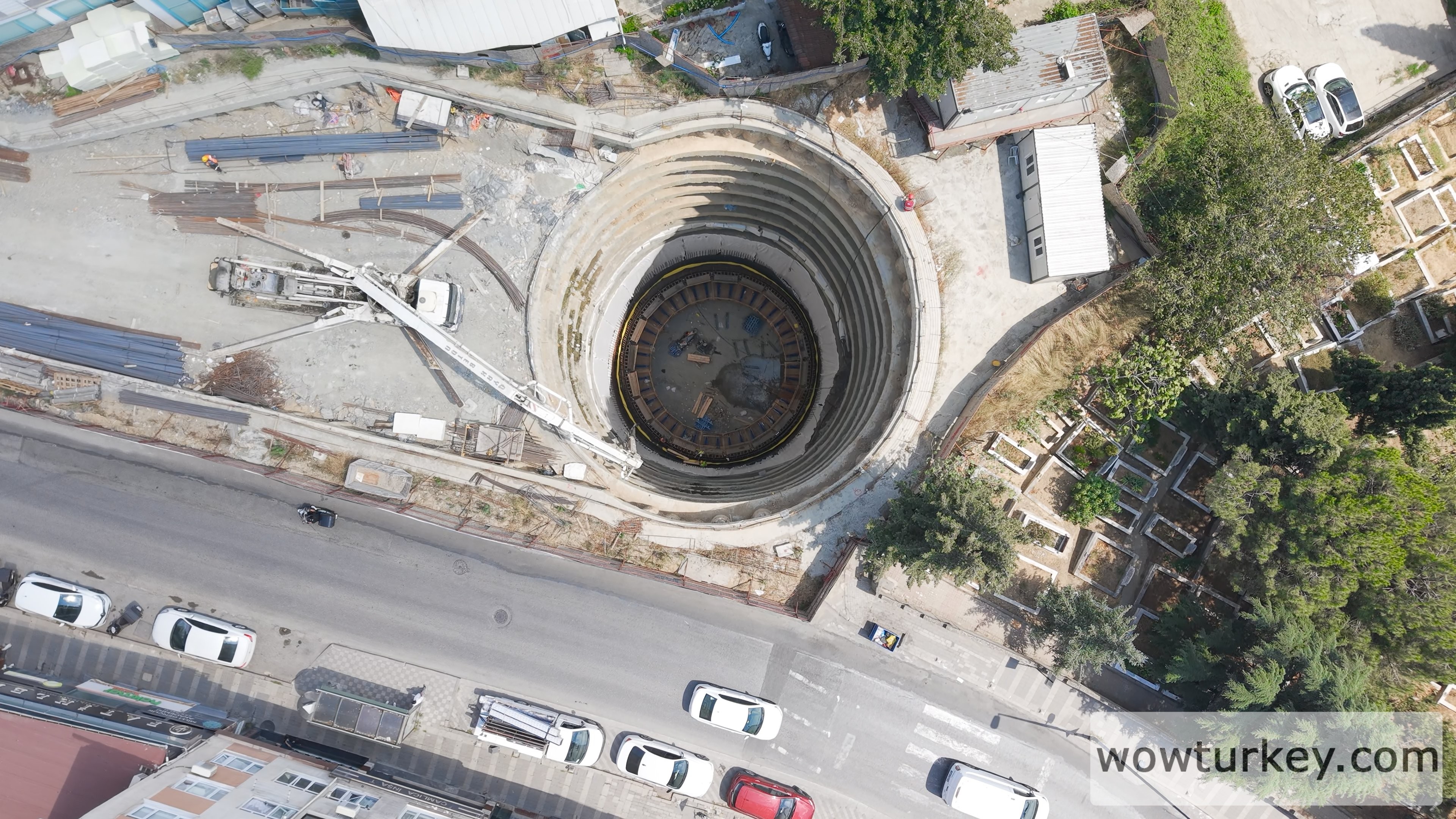 Ferah-Mahallesi-İstasyonu.00_05_11_17.Still033 (1).jpg