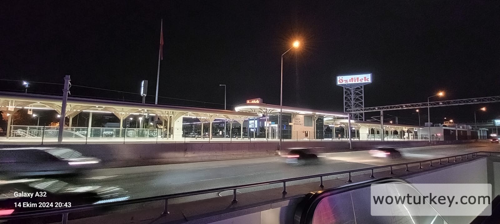 Geçit Balat İstasyonu dıştan görünüm balat tarafı .jpg