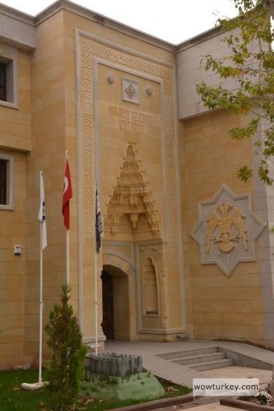 images - 2024-02-19T200929.548