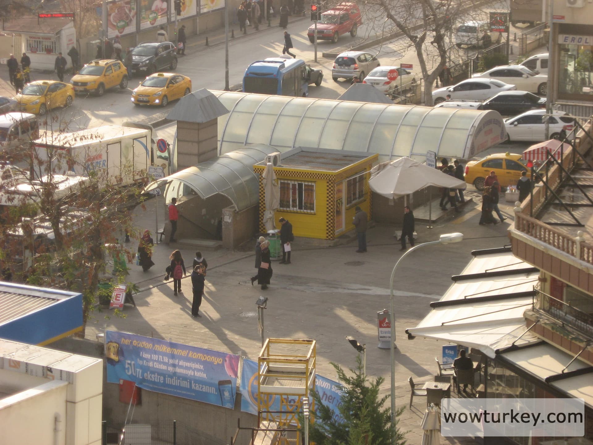 IMG_6134 pendik alt geçit çarşısı minübüs duraklarının olduğu yer