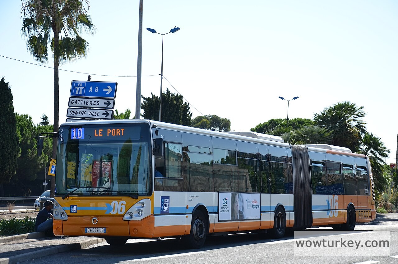 Irisbus_Citelis_18_n°241_Saint-Laurent-du-Var_Gare.jpg