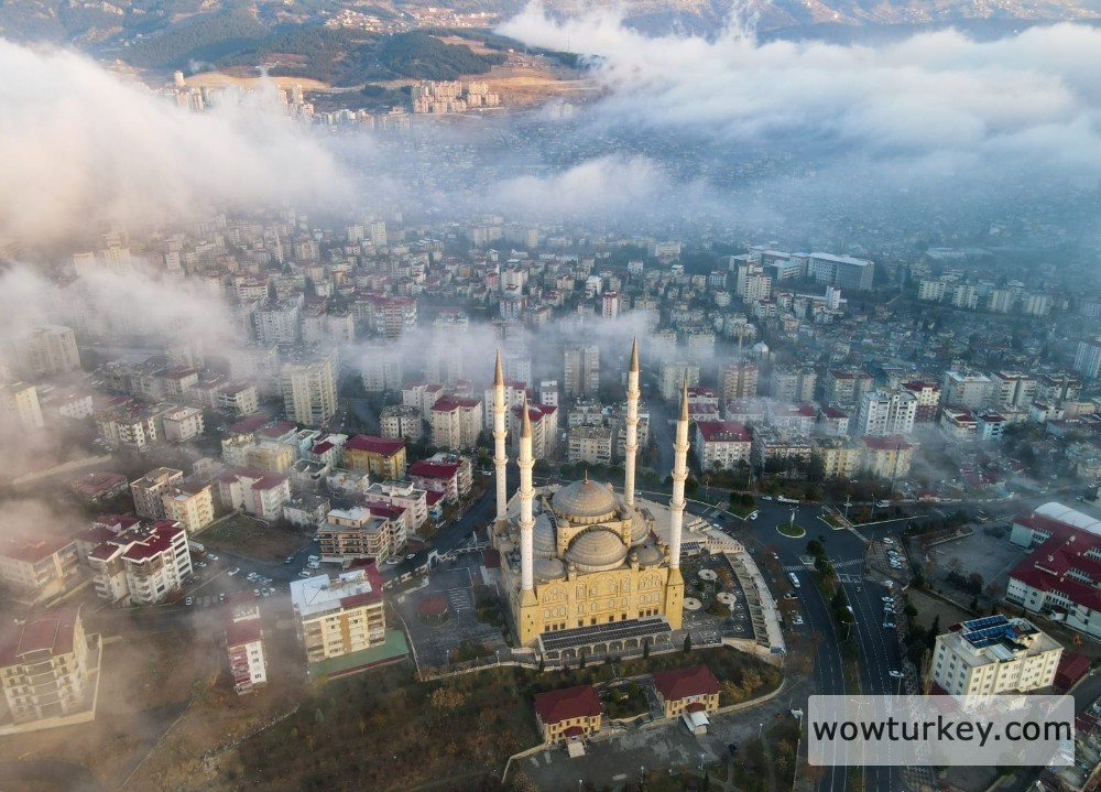 kahramanmarasta-abdulhamit-hana-ithafen-insa-edile-1610351135848