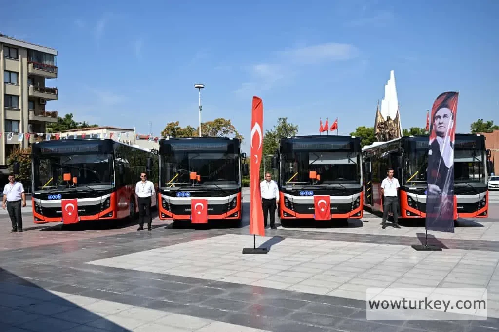 manisa-buyuksehir-toplu-ulasim-konforu-icin-filoya-35-yeni-otobus-ekledi-11-68df72905688e.webp