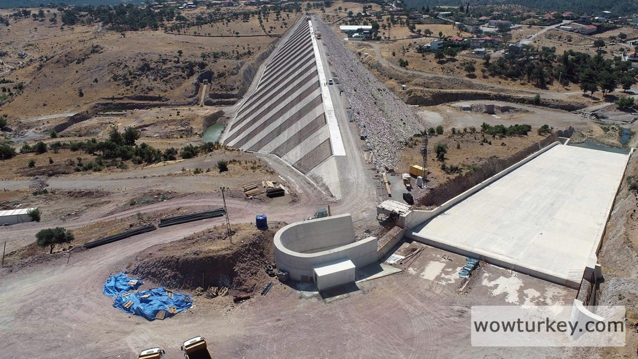 manisa-ekonomisine-can-katacak-sarma-davutlar-barajinda-sona-yaklasildi
