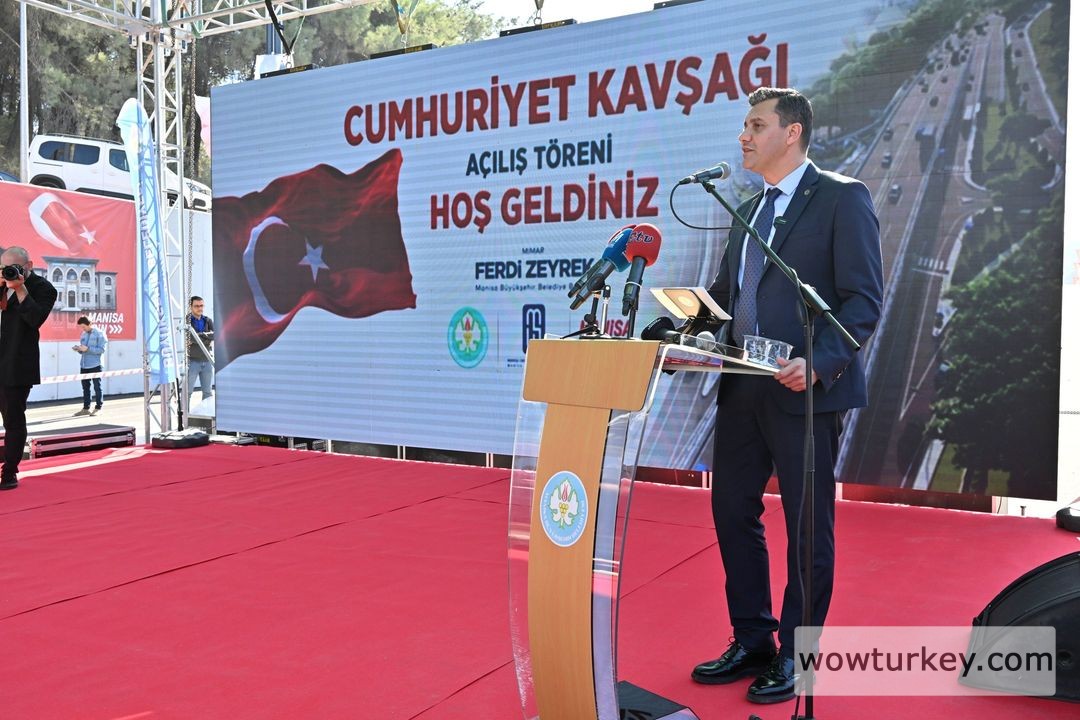 manisa_cumhuriyet_kavsagi_3.jpg