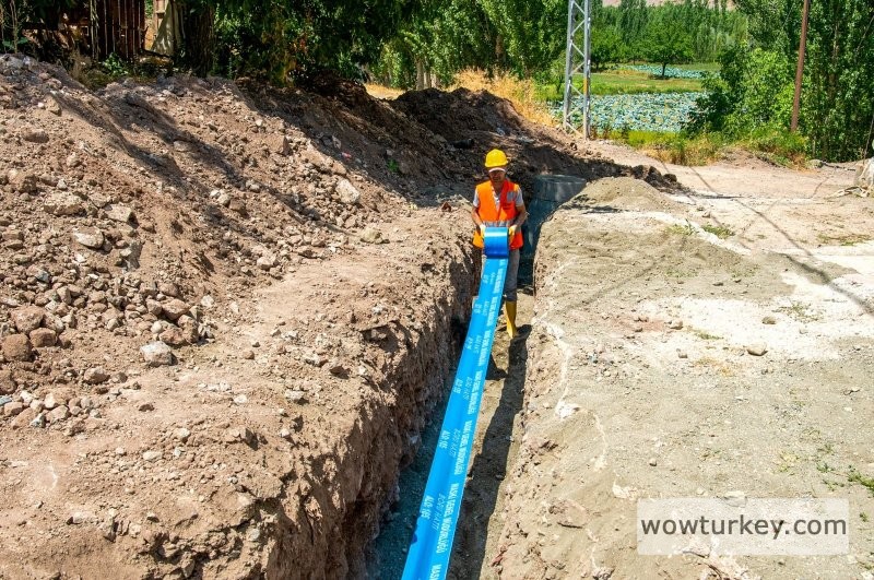 maski-kuluncak-bicir-e-kanalizasyon-hatti-insa-ediyor_5305