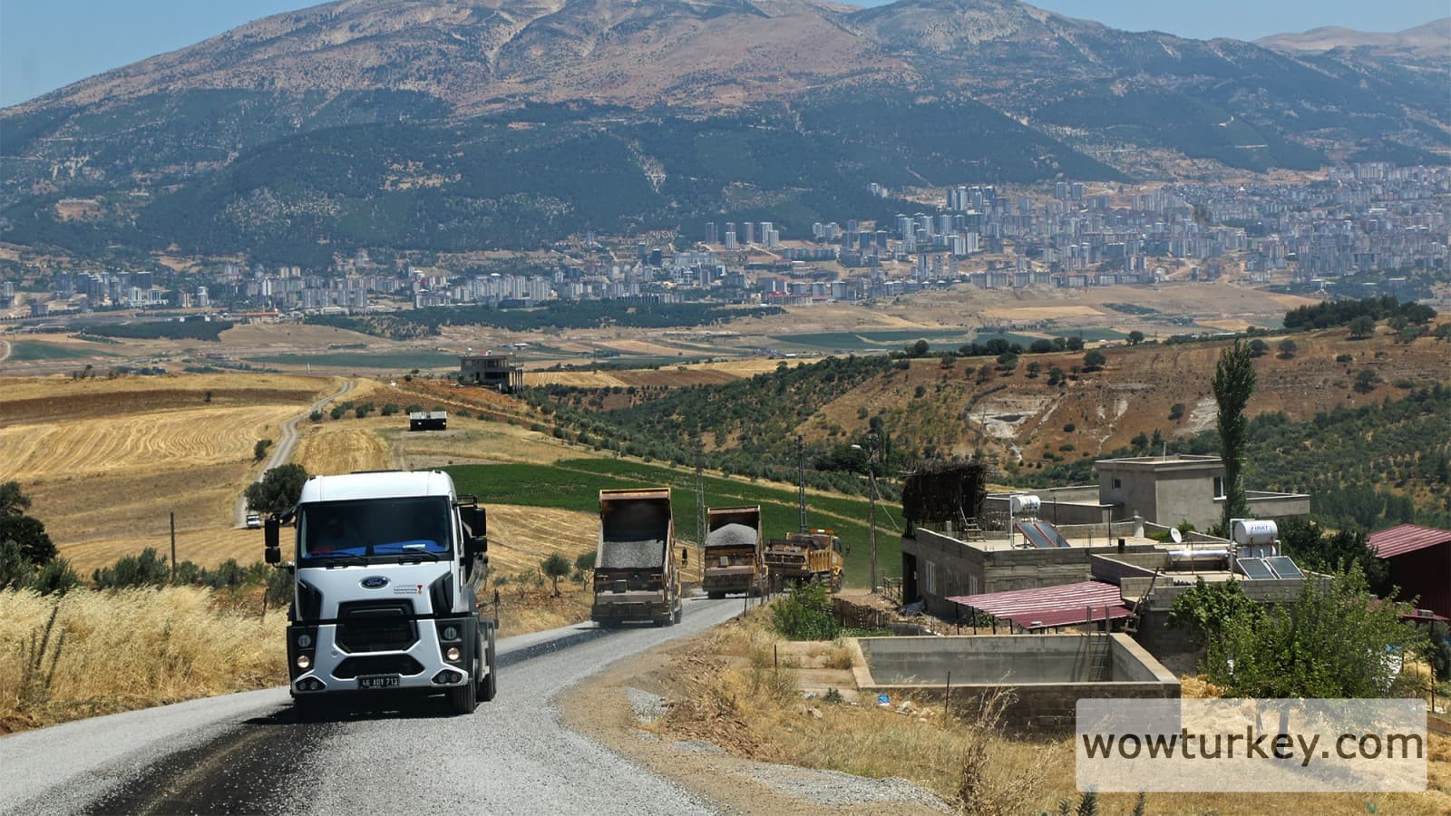 onikisubat_ilcesi_fatmali_mahallesi_sathi_asfalt_calismasi_4