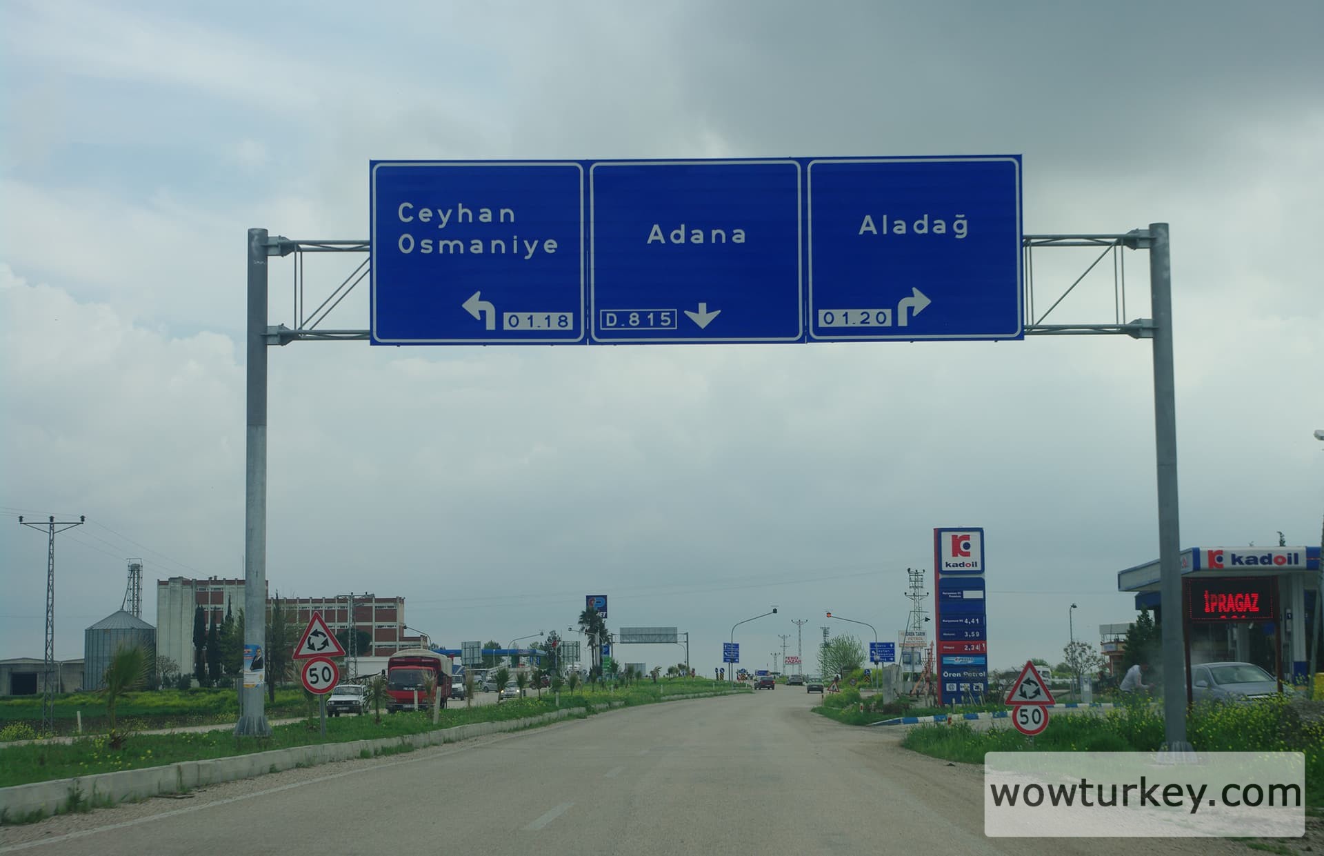 Road_sign,_D816_Road