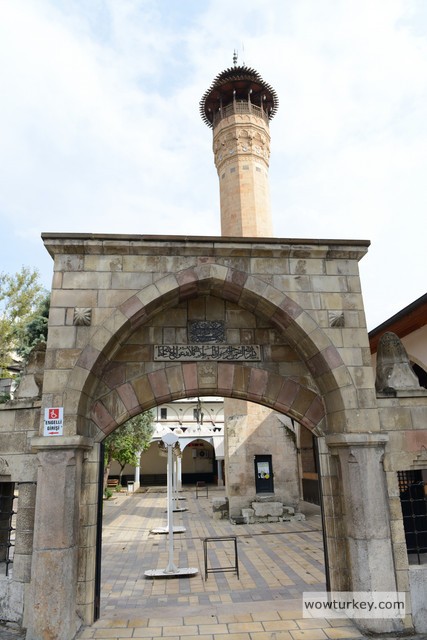 ulu-camii-minare-ve-giris