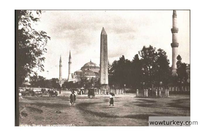 yıl 1925 Dikilitaş