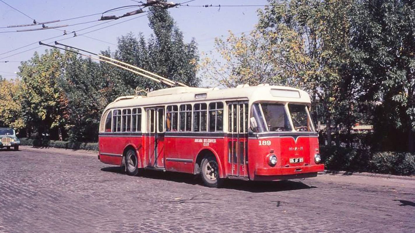 troleybus-nedir-nasil-calisir-turkiyede-ilk-troleybus-hangi-ilde-hizmete-girdi.jpg